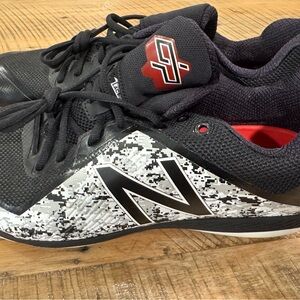 NEW New Balance Black and White baseball cleats men’s Sz 16